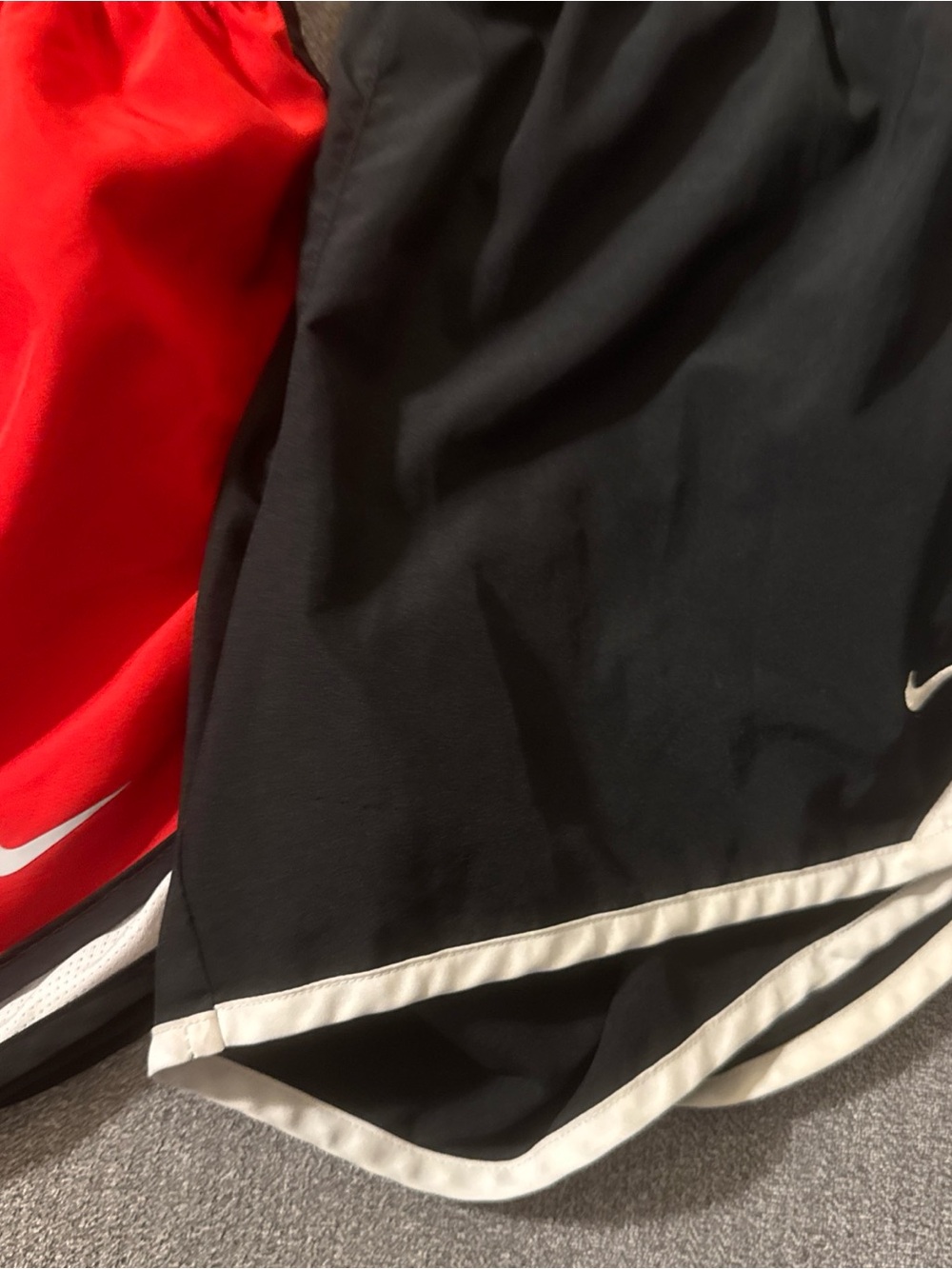 NIKE WOMENS XL ATHLETIC RUNNING SHORTS EUC